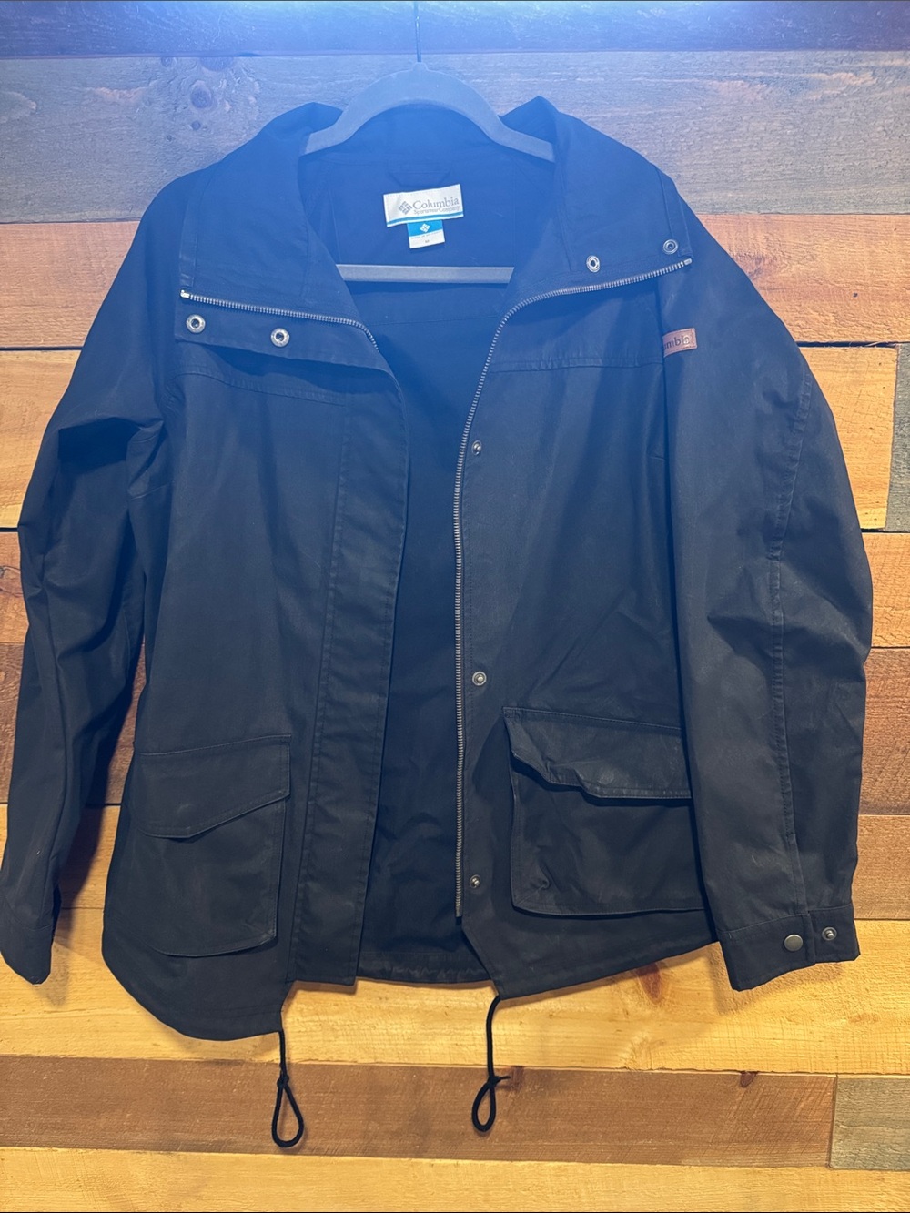 Columbia Woman’s Black Outdoor Jacket